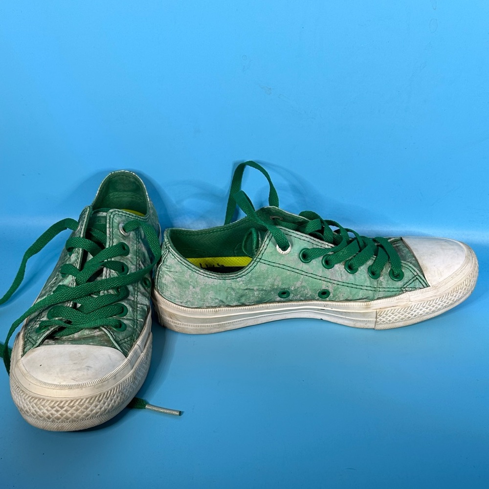 Converse women's 8 custom worn 1-2 times